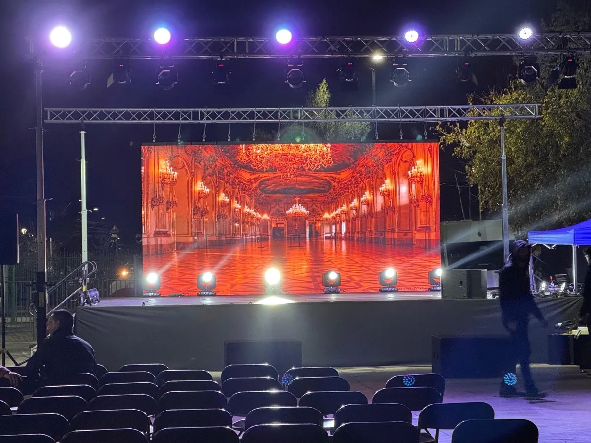 Montaje de escenario SDC Producciones